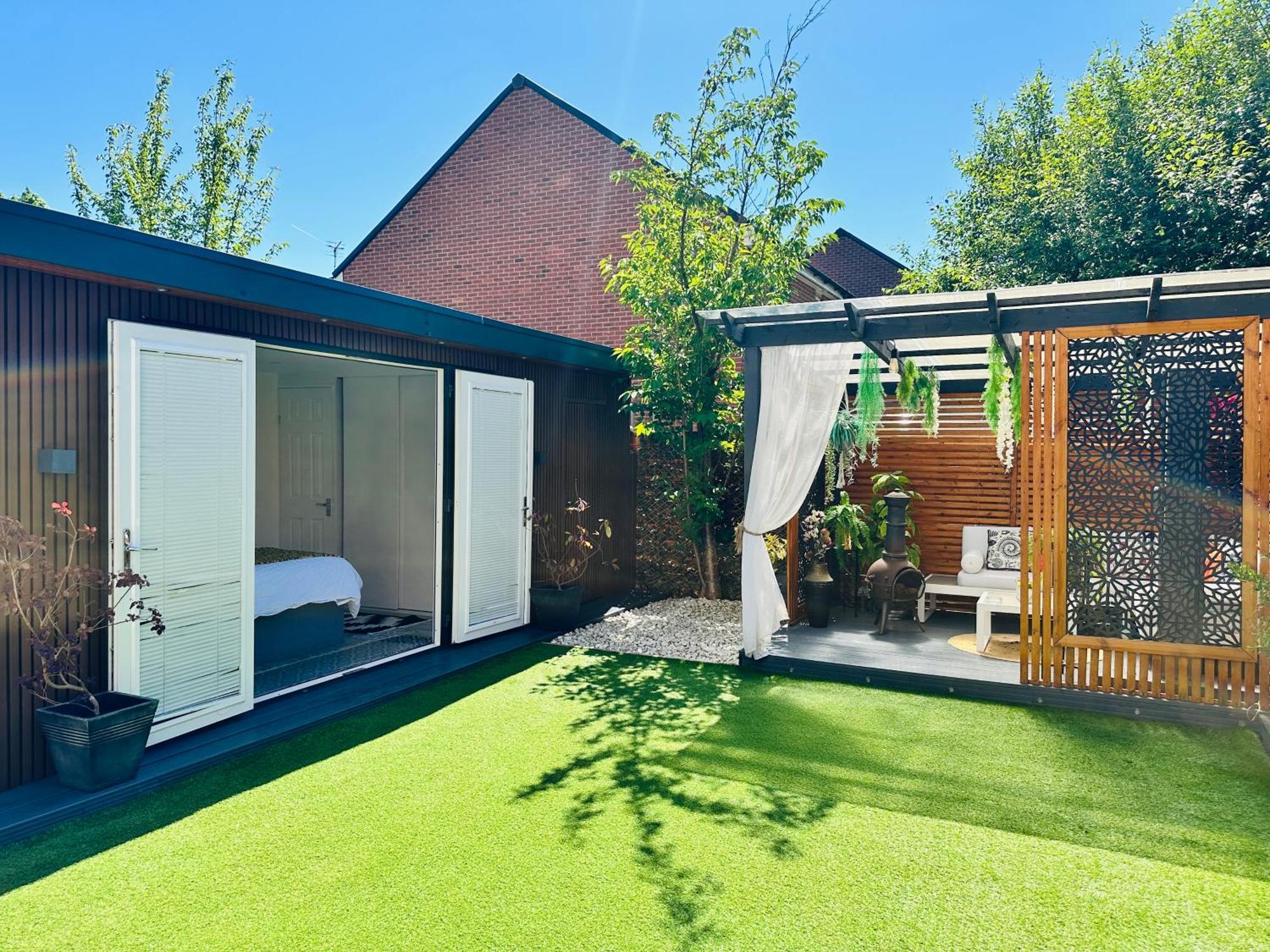Meezee Pearl Double Bed Lodge With Free Parking Salford  Buitenkant foto